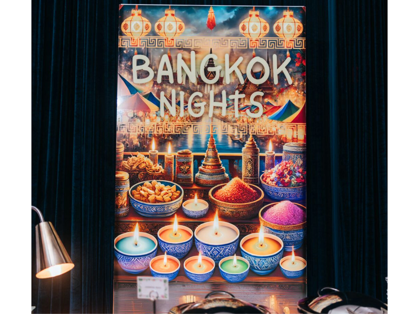 ILLUMINATED WALL PANEL | 4' x 8'