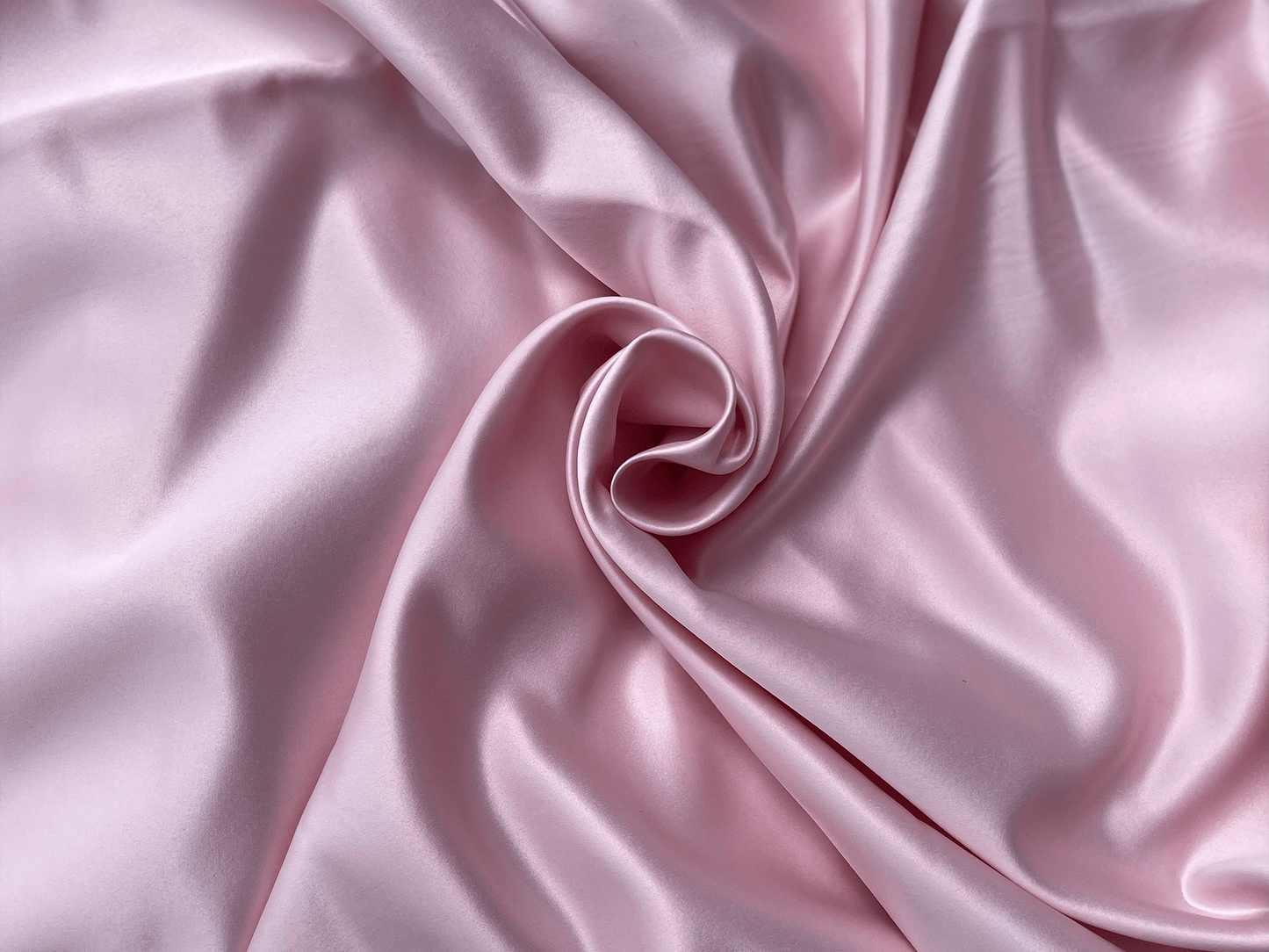 SATIN L'AMOUR DRAPE - BLUSH - H 20' / W 108" LLL's Satin L'amour Drape - Blush. This blush has a unique drapery effect that gives your look a sophisticated edge. Perfect for any formal event or occasion, you'll look timeless with this stunning blush.