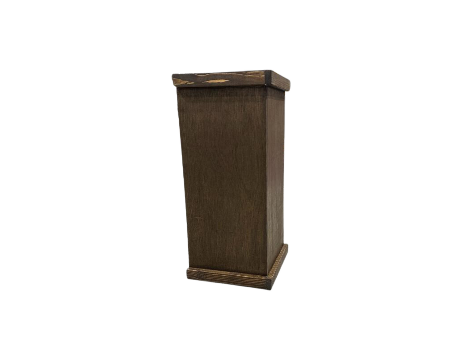 STAGE FACADE CORNER | PECAN